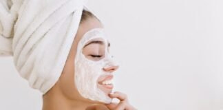 Cura della Pelle Maschera Fai-da-Te con Ingredienti Naturali