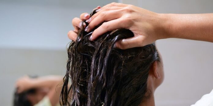 maschera al cocco capelli